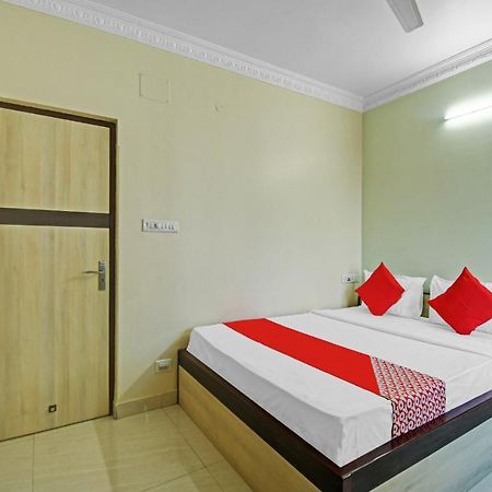 Oyo Flagship 84655 S S Guest House 加尔各答 外观 照片