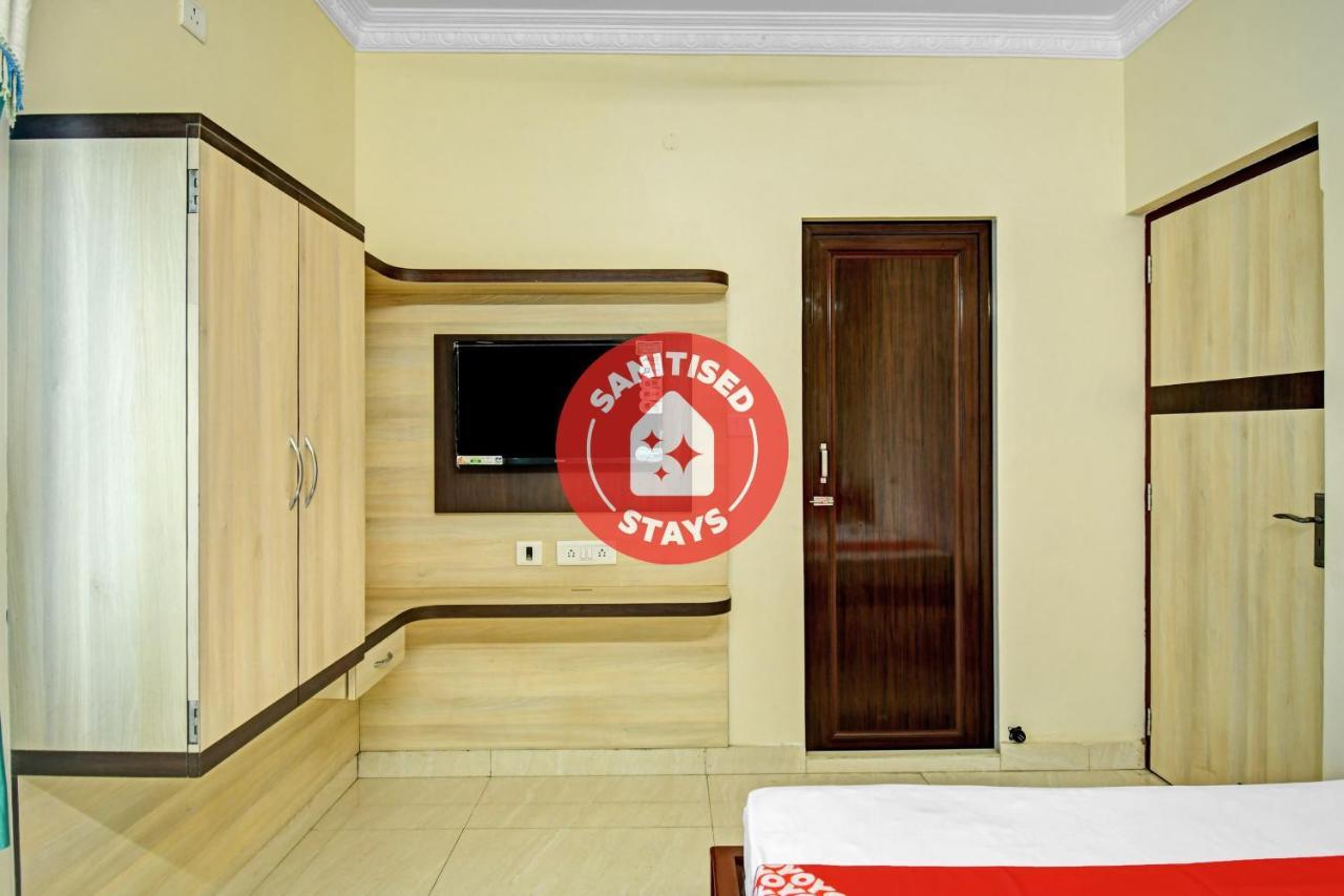 Oyo Flagship 84655 S S Guest House 加尔各答 外观 照片