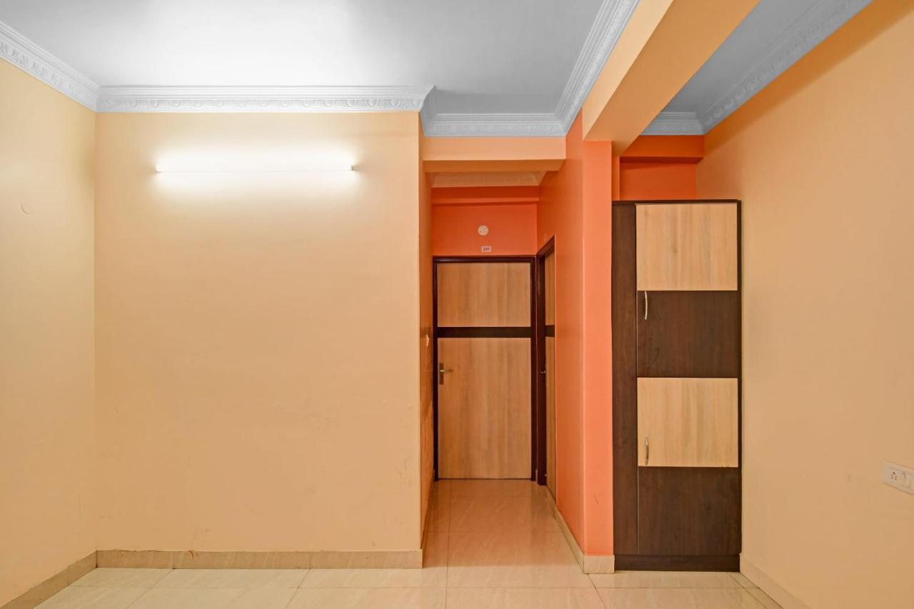 Oyo Flagship 84655 S S Guest House 加尔各答 外观 照片