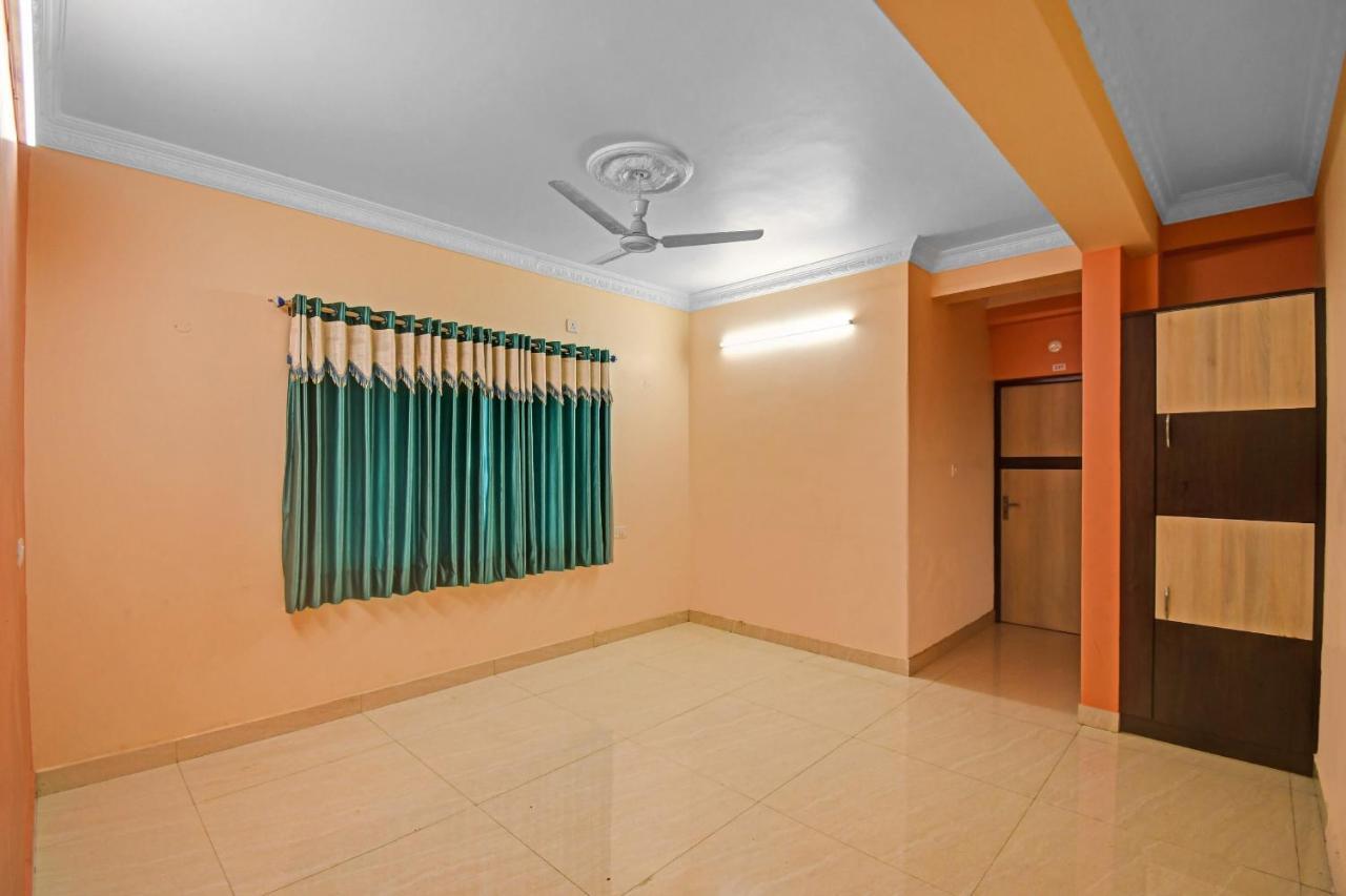 Oyo Flagship 84655 S S Guest House 加尔各答 外观 照片