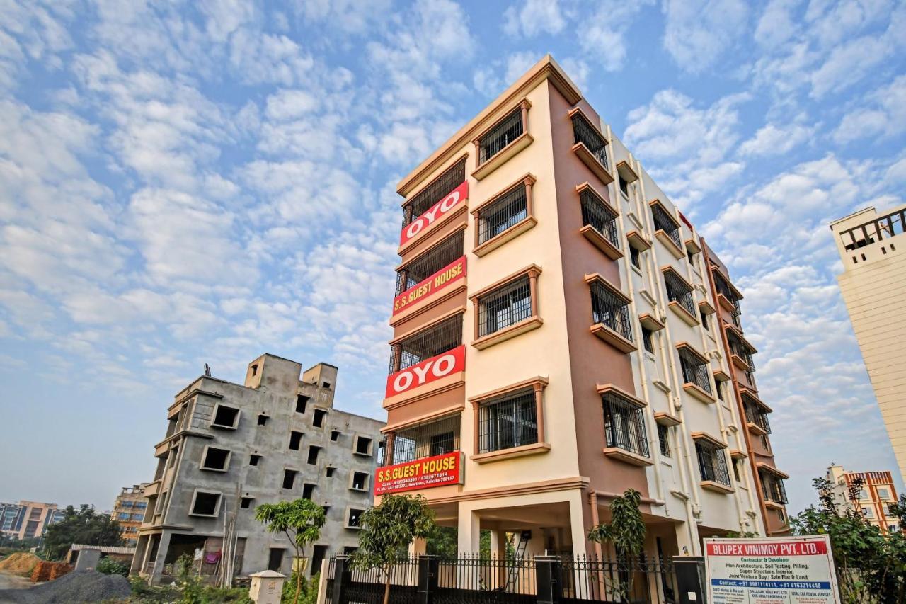 Oyo Flagship 84655 S S Guest House 加尔各答 外观 照片